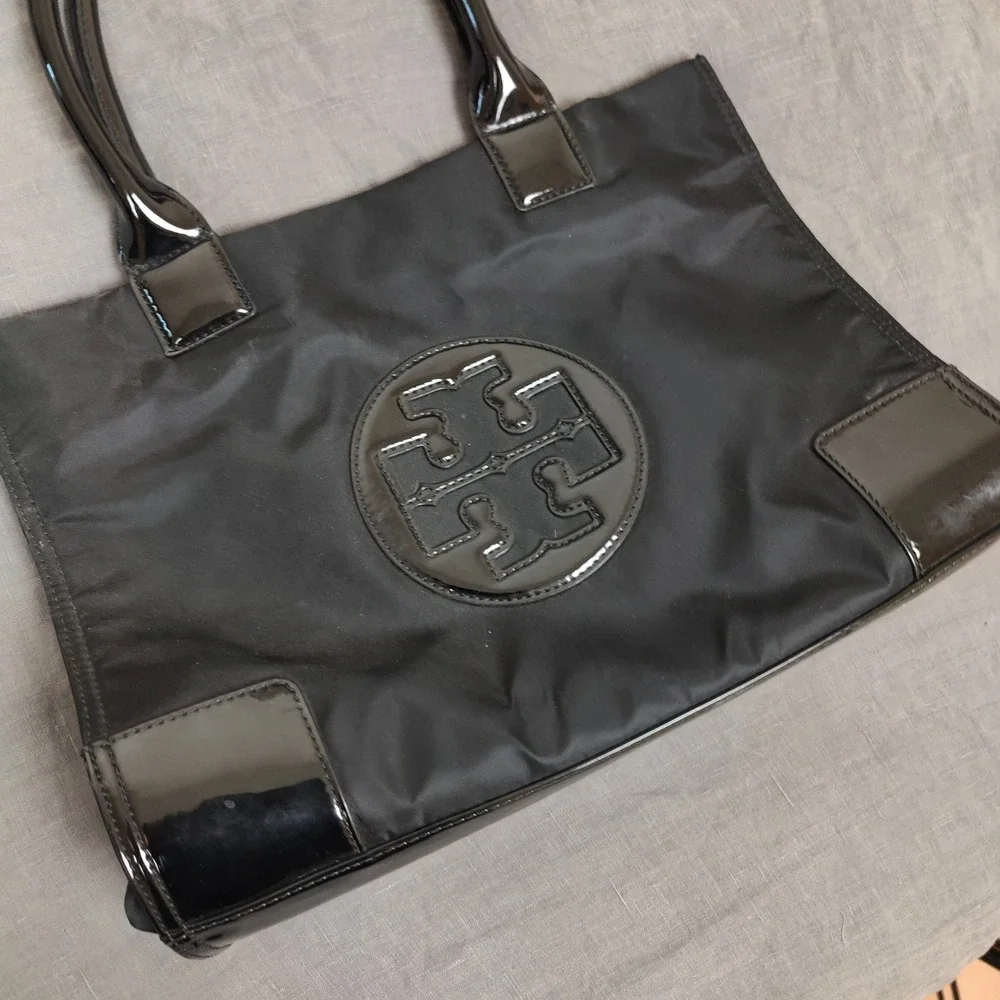 Tory Burch tory burch